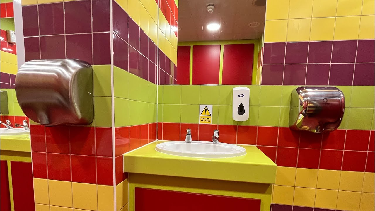 Replacements: KINGWE Jetdry (BlueDry Ecodry) Hand Dryers at Namco Funscape, MetroCentre, Gateshead 🚹