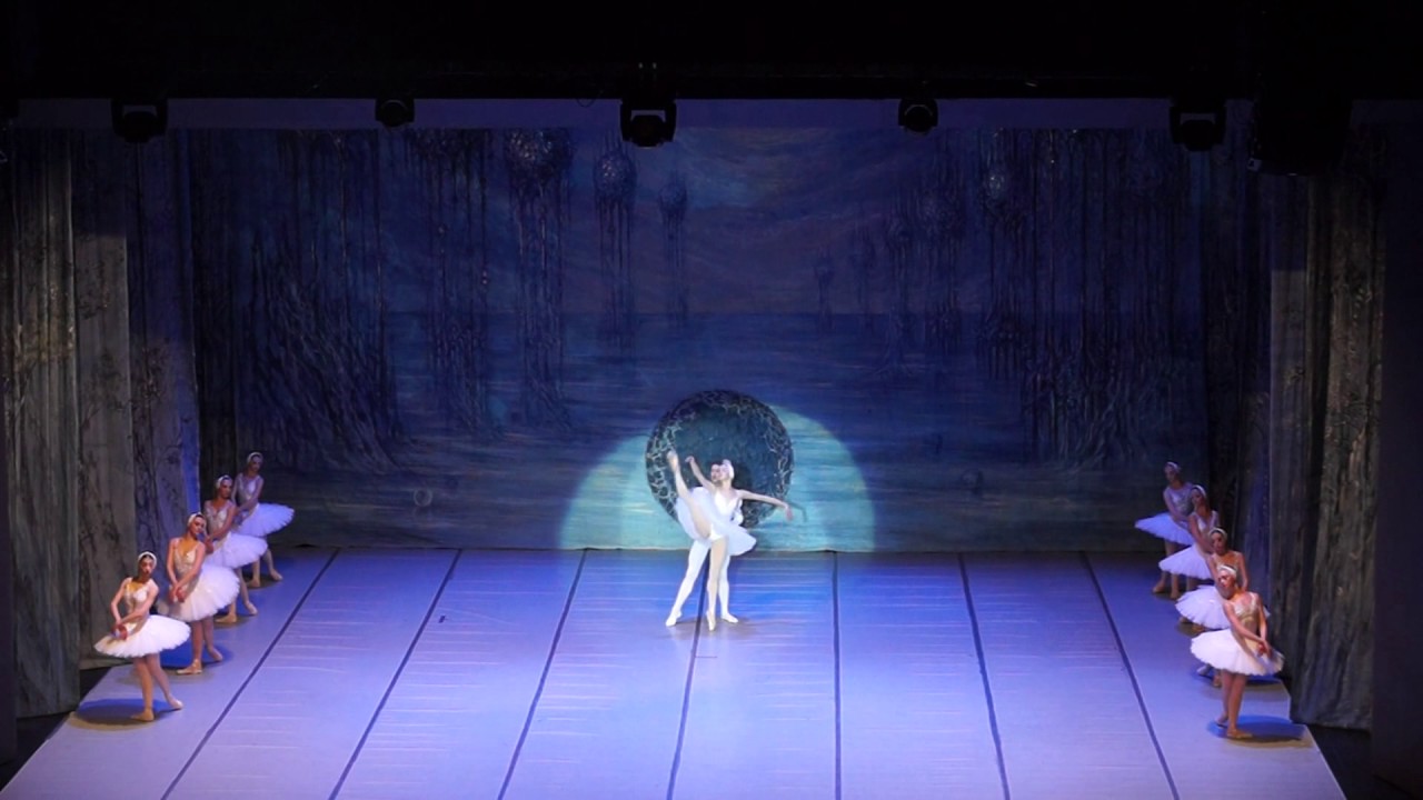 "White Adagio" in "Swan Lake". The Soloist - Victoria Zvarych