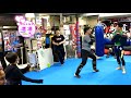 男性のミット打ち(2回目の出稽古)