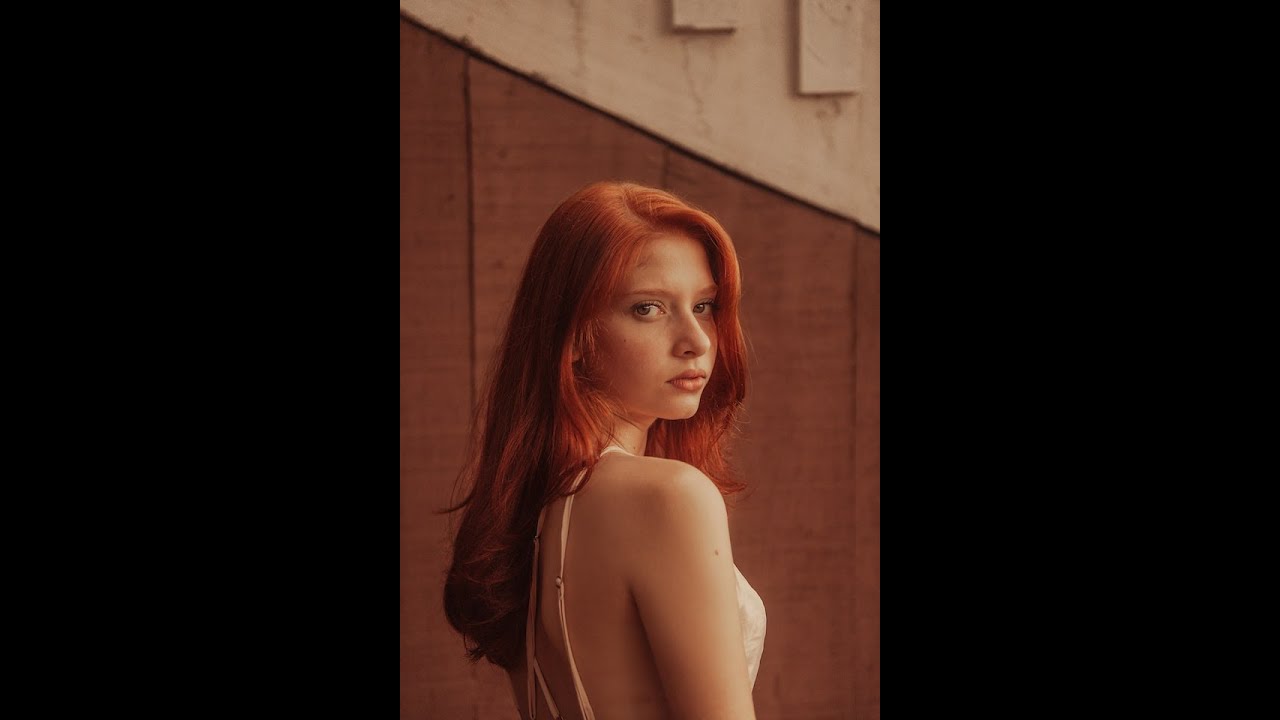 Depth Map with python & vtk package - Beautiful Girl 4 with Mesh - YouTube