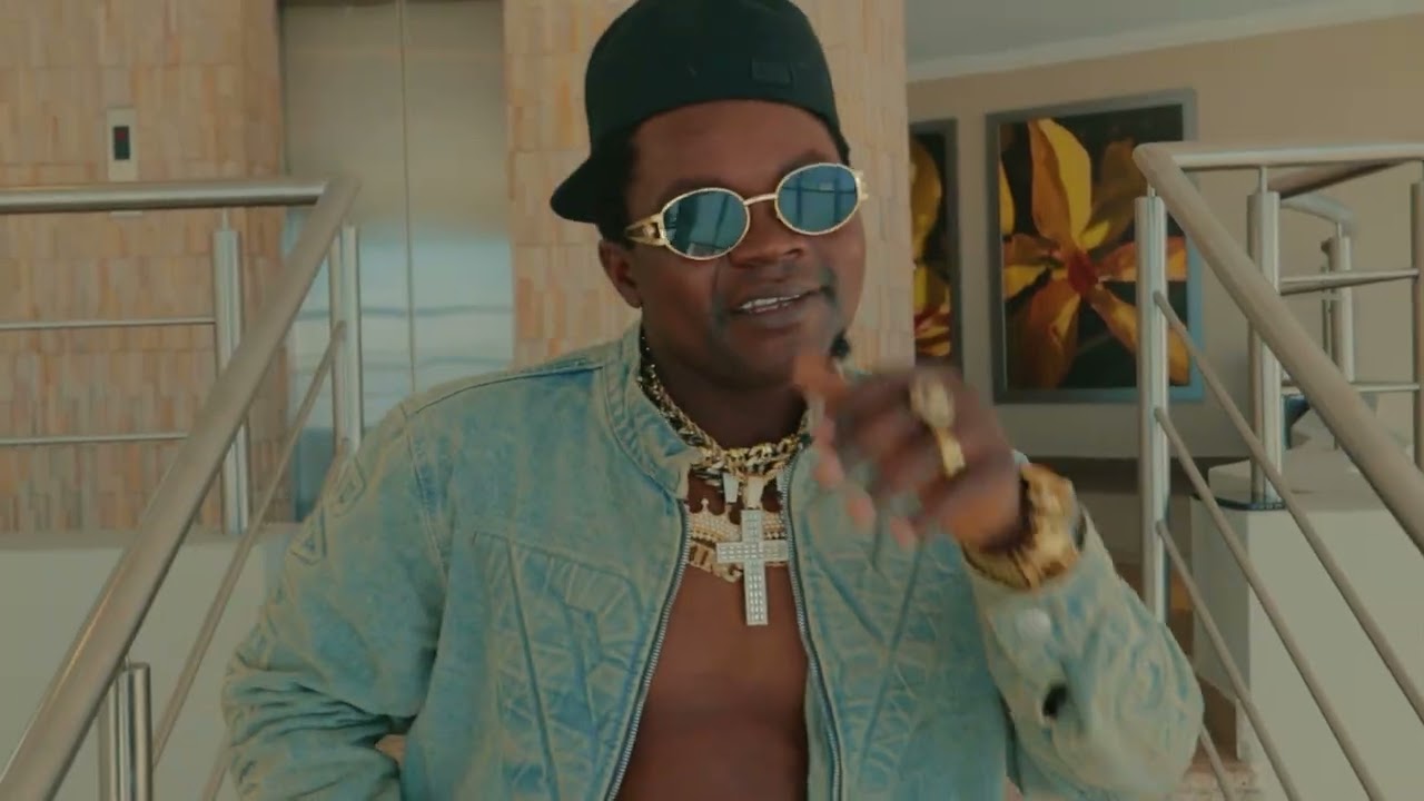 NOVO VÍDEO LIL DE OURO ESTÁS A BEBER 🍾