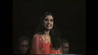 LOLE MONTOYA CANTA EN ARABE -  ANTA  OUMRI ( انت عمري )