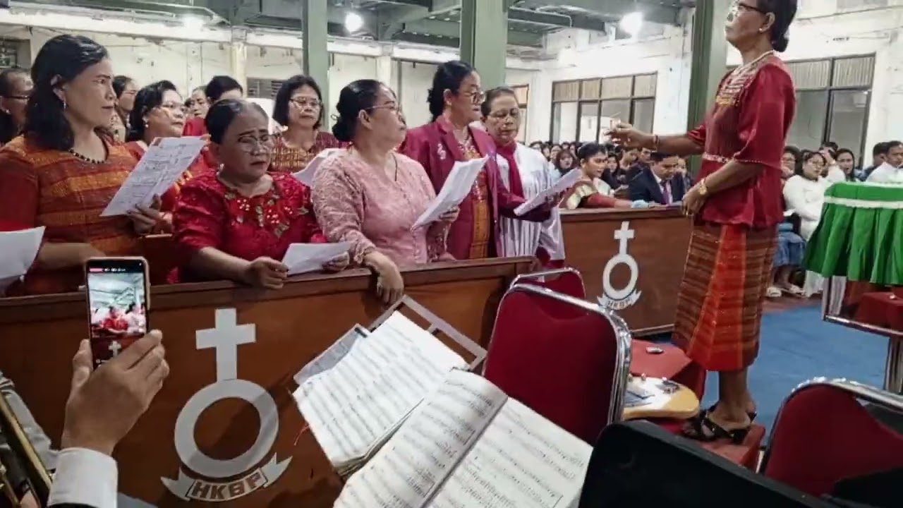 KOOR INA SOLAGRACIA HKBP KUTABUMI 