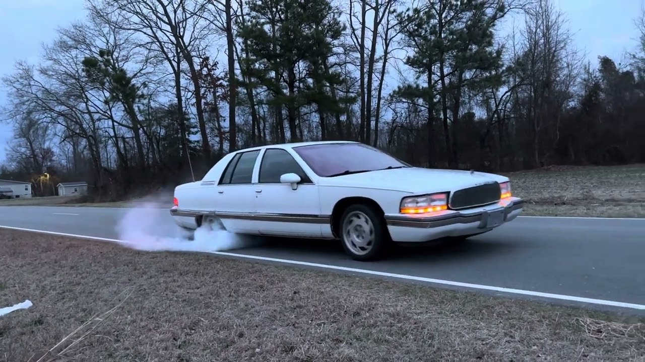 Lt1 buick Roadmaster burnout c4 sawblades