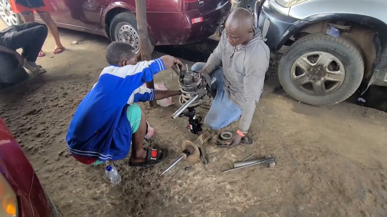 Strut Replacement, 2005 Honda CR-V Without Spring Compressor