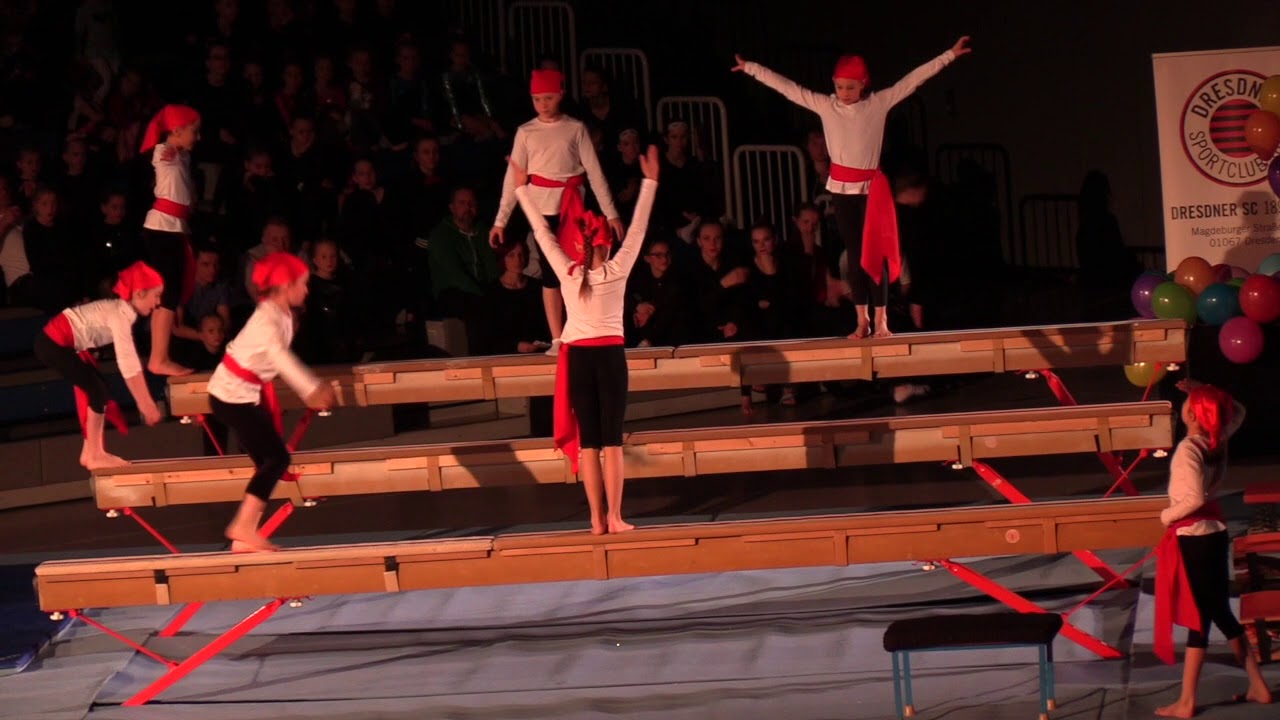 Turngala 2018 - Turnen AK 10+11 - Balkenshow 