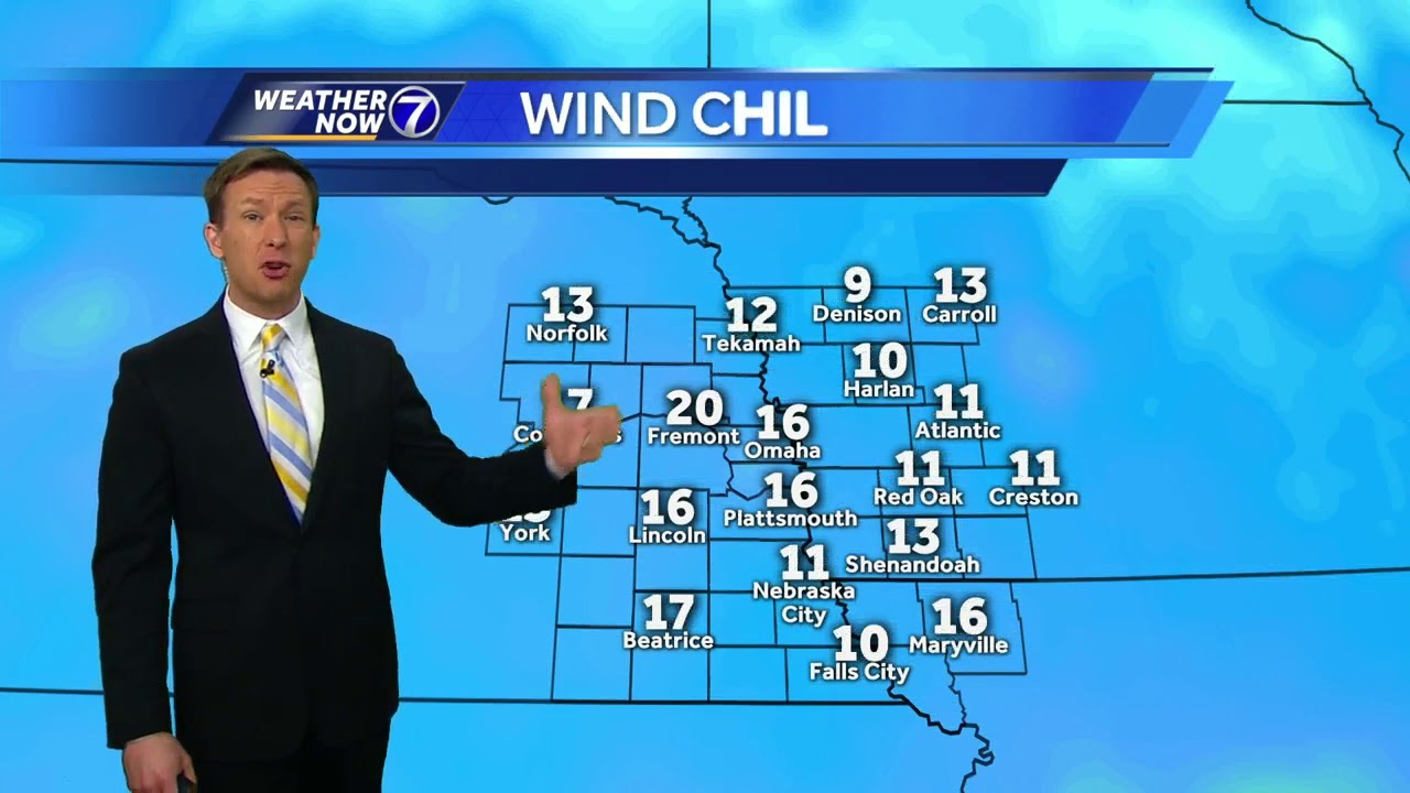 Easter snow continues south of Omaha, cloudy and cold Sunday - YouTube