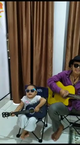 Download lagu COVER LAGU KOMANG