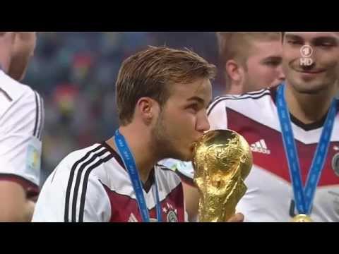 Siegerehrung vom WM Finale 2014 | Deutschland vs. Argentinien (1:0) von YouTube · Dauer: 37 Minuten 4 Sekunden Siegerehrung vom WM Finale 2014 | Deutschland vs. Argentinien (1:0) von YouTube · Dauer: 37 Minuten 4 Sekunden