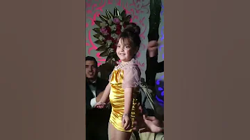 طفلة خلطتها بشطيح في عرس 