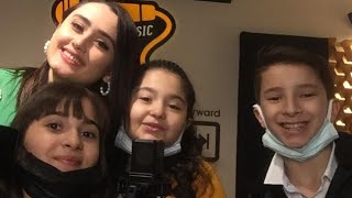 Kayra Çetin & Berrak Ayaz & Elif Bilge Öztürk & Pelin Hartamacı - Pembe Düşler Kamera Arkalı