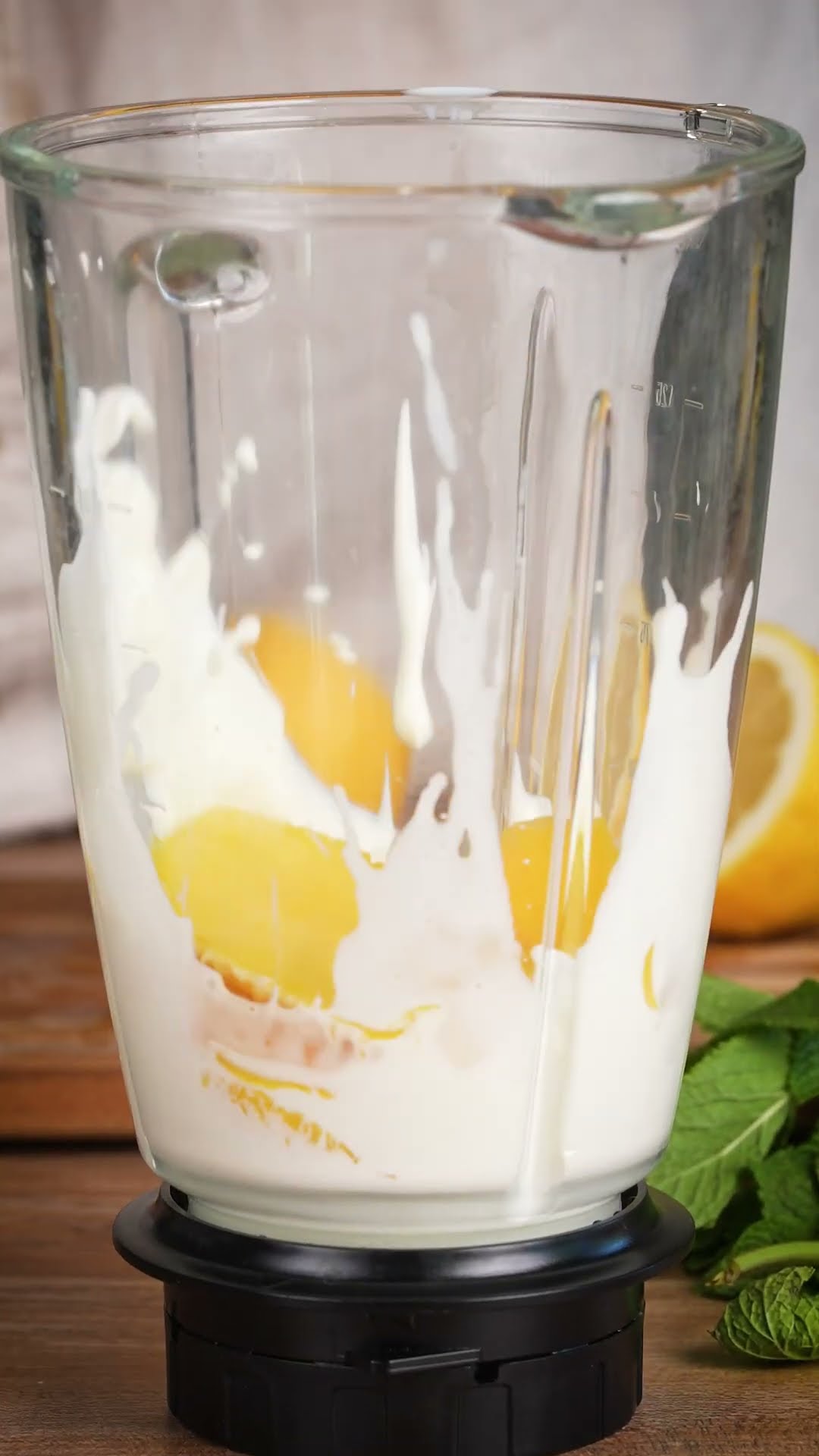 Ultra leckerer Mango Lassi #mango #lassi #drink #getränk #shorts - YouTube