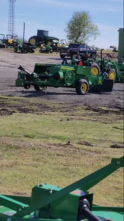 I found @Grant Hilbert tractor the jd 8110 #viral