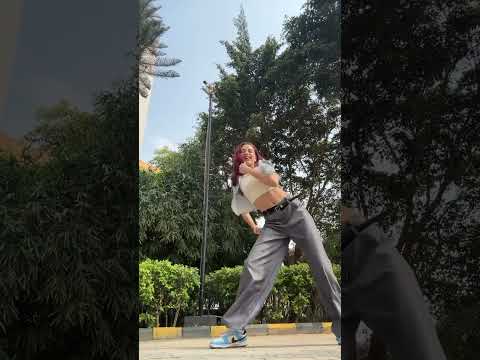 Saw This Dance In My Fyp And Couldn T Stop Myself From Recreating This Sãopaulo TheWeeknd 