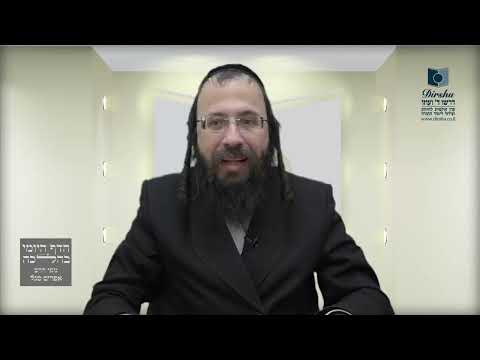 חצר בית שבמרכזה גינת ירק המוקפת במחיצות האם מותר לטלטל בחצר?- שנ"ח י'