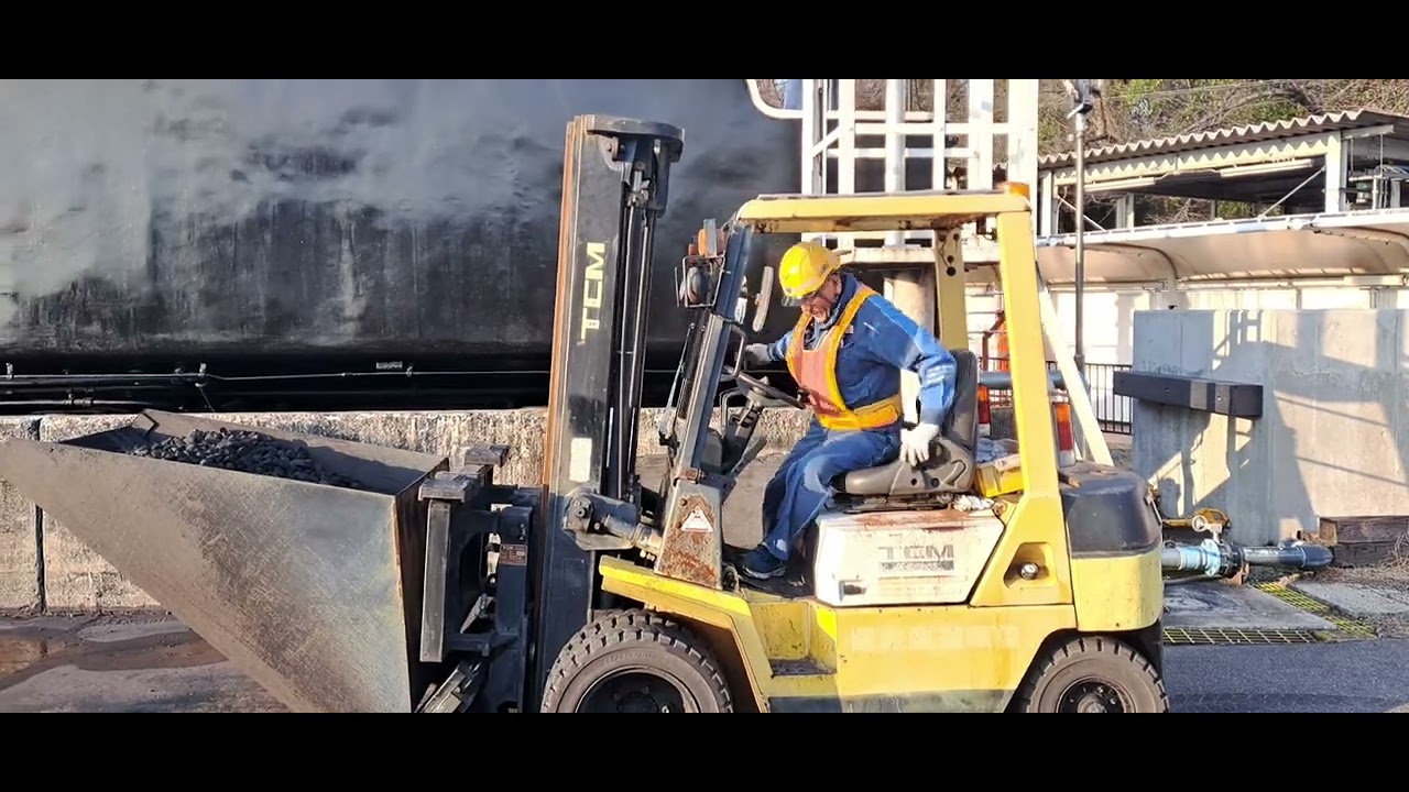 京都鉄道博物館フオークリフトバケットTCMFG20です