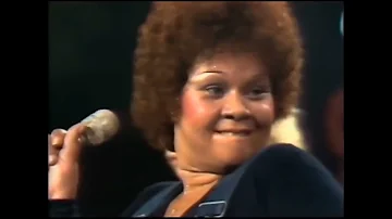 Etta James  –  W O M A N  –  Live in Montreux 1975