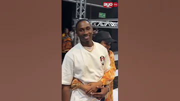 JUX NA MKEWE WAKIWA UKUMBINI MAANDALIZI YA HARUSI 