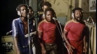 Miniatura de vídeo de "PLAY ON MR MUSIC -10inch- ⬥Upsetter Revue featuring Heptones, Congos and Junior Murvin⬥"