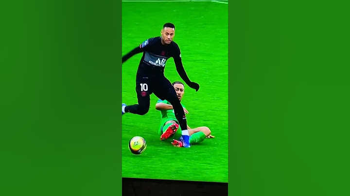 neymar  torce o pé