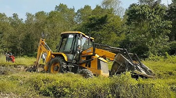 JCB Dozer Amazing Work in Difficult Place - JCB - JCB Dozer Making Drain 2