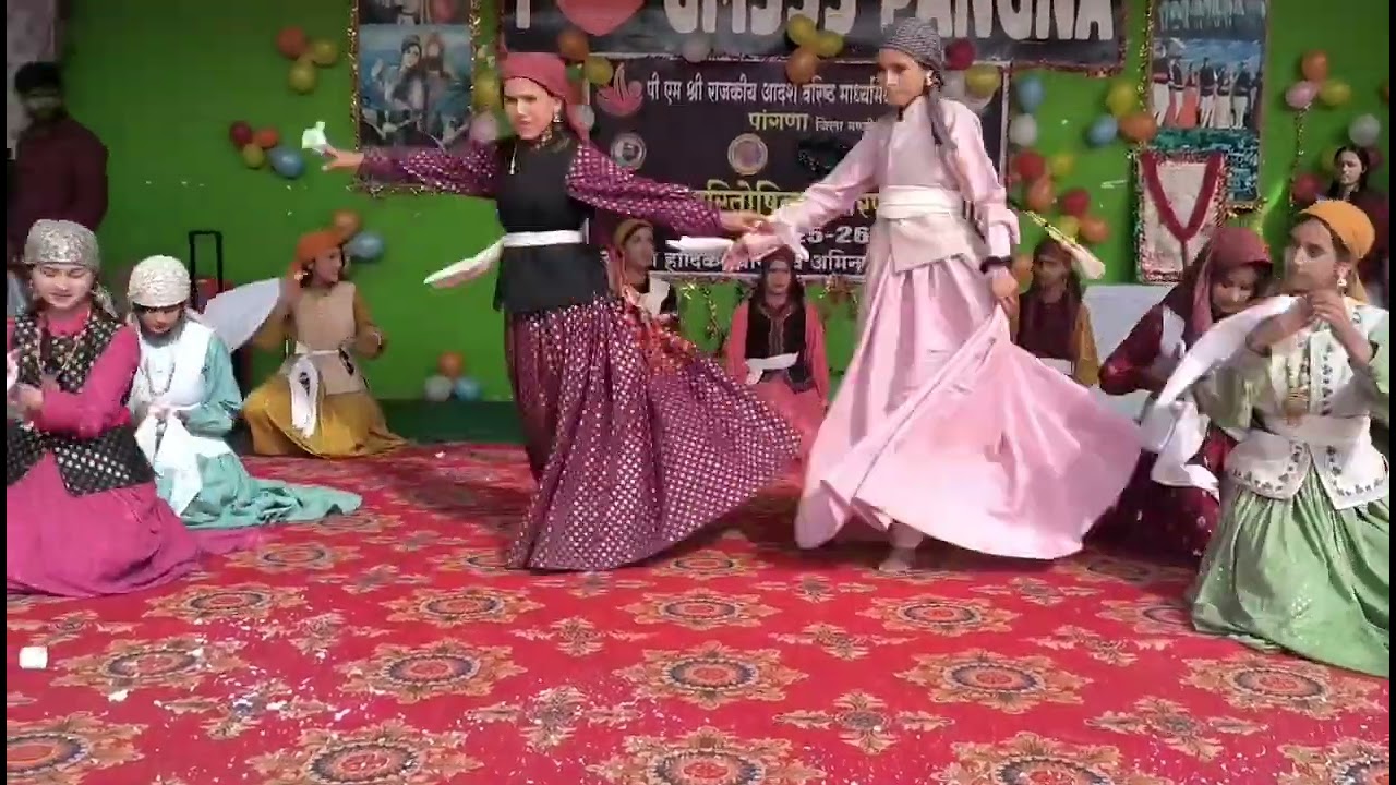 Pahadi Natti dance by School Girls 