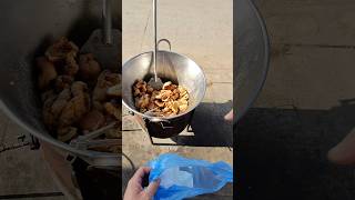 “Lo Que Yo Veo” chicharrón de puerco y puerca