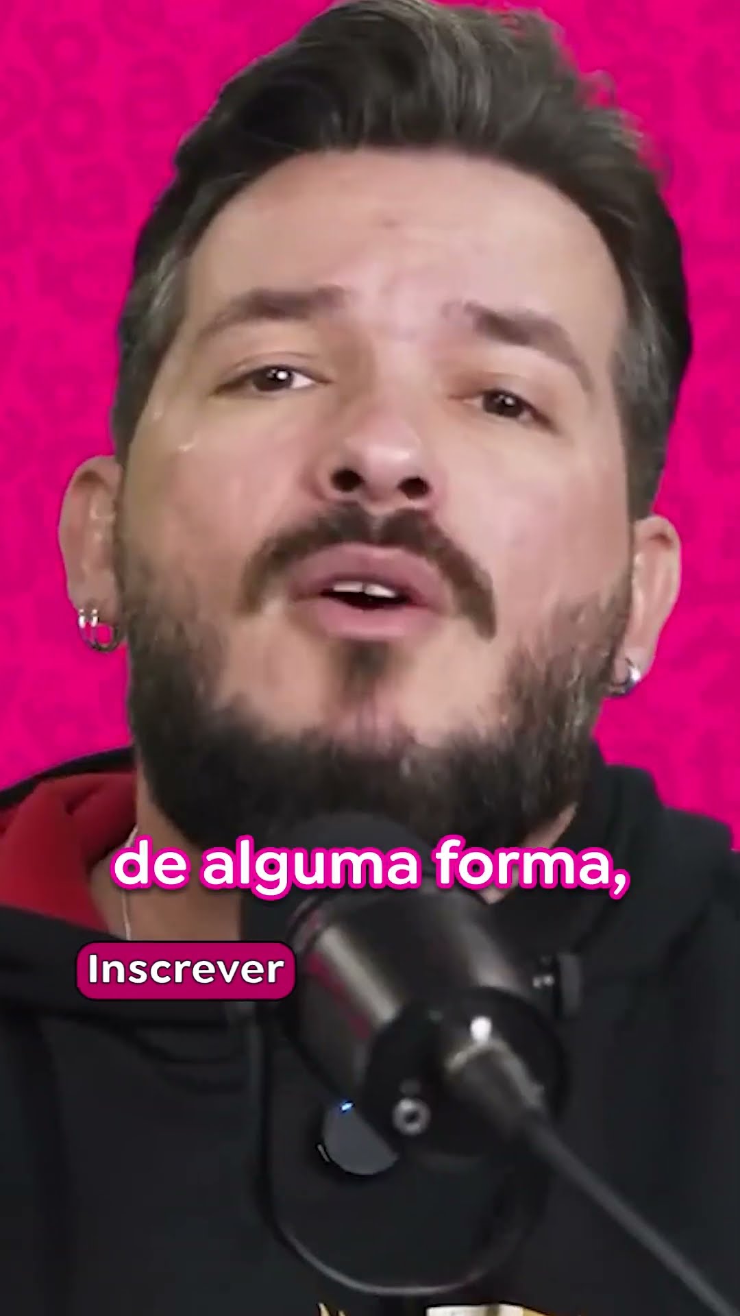 FALA NO MICROFONE