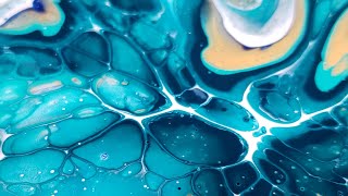 Paint & Water Blooms? Acrylic Pouring With The Least Amount Of Supplies!