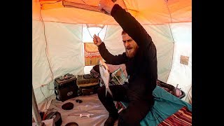 Зимняя Рыбалка с Ночёвкой. Один на Льду Глухозимье, но как Дома Зимняя Рыбалка с Ночёвкой. Один на Льду Глухозимье, но как Дома