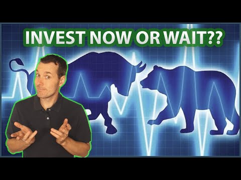 Видео: Invest Now or Wait for a Stock Market CRASH - 2024