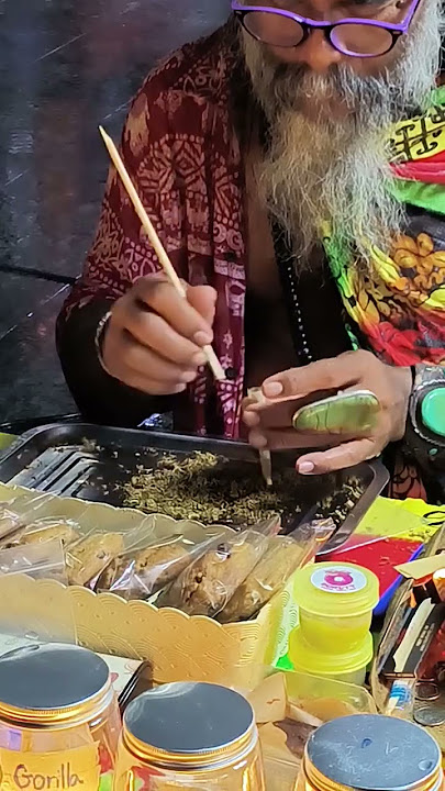 #shorts #ganja #weed #bhang #thailand #bobmarley #ganjaganja ganja ganja making joint in Thailand