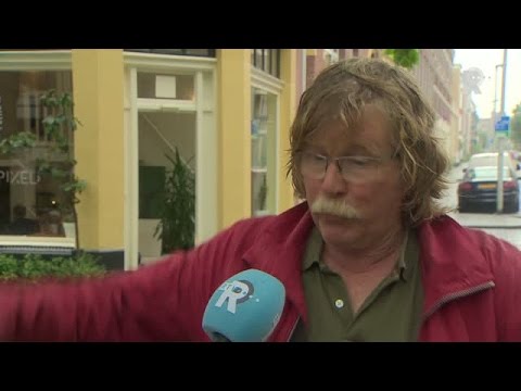 Huizen in de Rotterdamse Teilingerstraat staan onder water