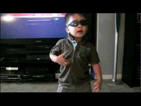 Usher - OMG feat Will.I.Am (2 year old Sean)