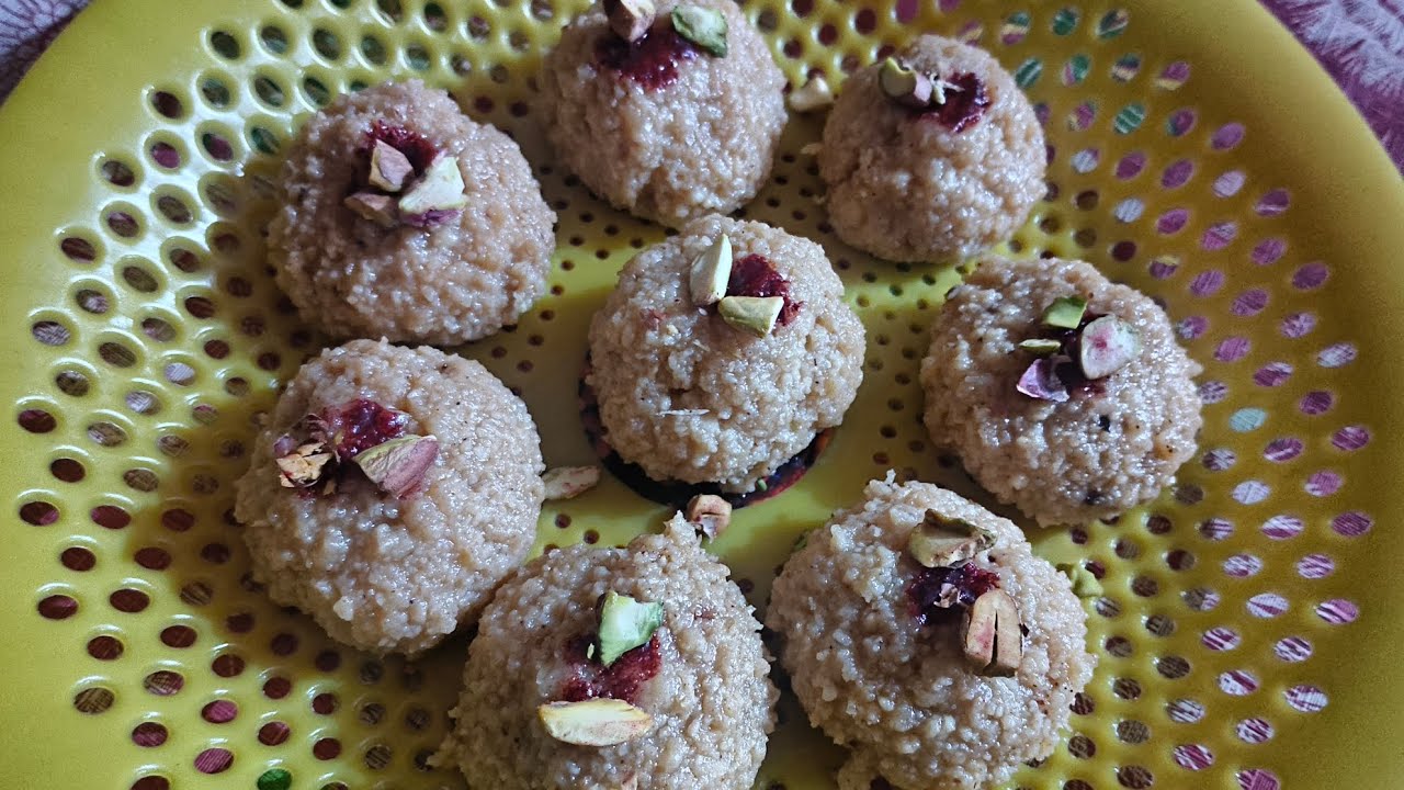 सिर्फ तीन चीजों से बनाए मलाई पेड़े || Dudh Malai peda recipe with easy steps |#dudh #malailaddu 