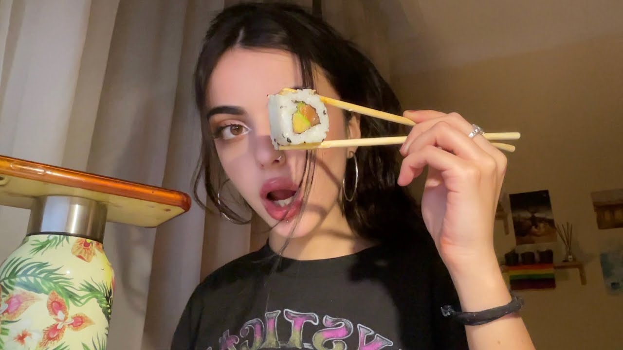 ASMR || Comiendo Sushi🍣🍱♥️