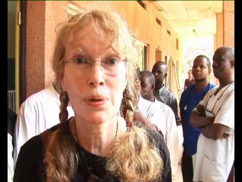 MaximsNewsNetwor...  MIA FARROW IN GUINEA TO HELP ...