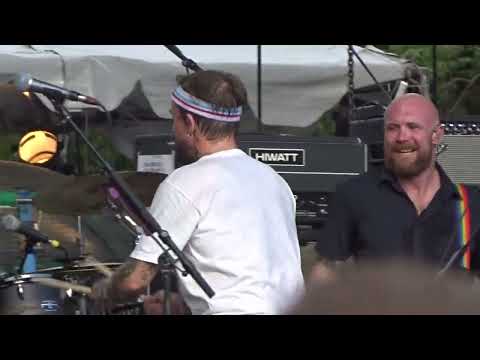 Idles with LCD Soundsystem