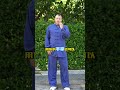 腸胃難受酸脹 一個動作 幫你緩解餐後脹吐 养生运动 健康运动 腸胃難受酸脹 一個動作 幫你緩解餐後脹吐 养生运动 健康运动