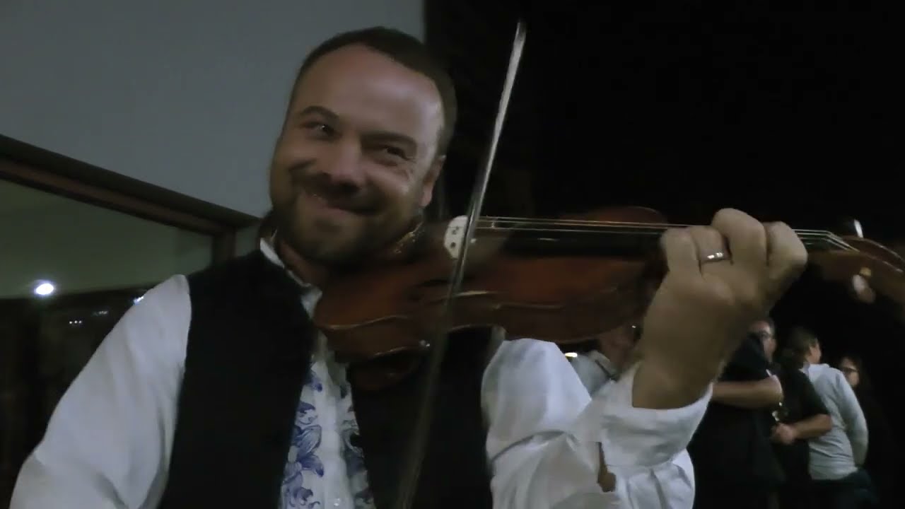 Cimbálová muzika Lália ve vinařství Fabikovič z Velkých Bílovic 12. 8. 2022