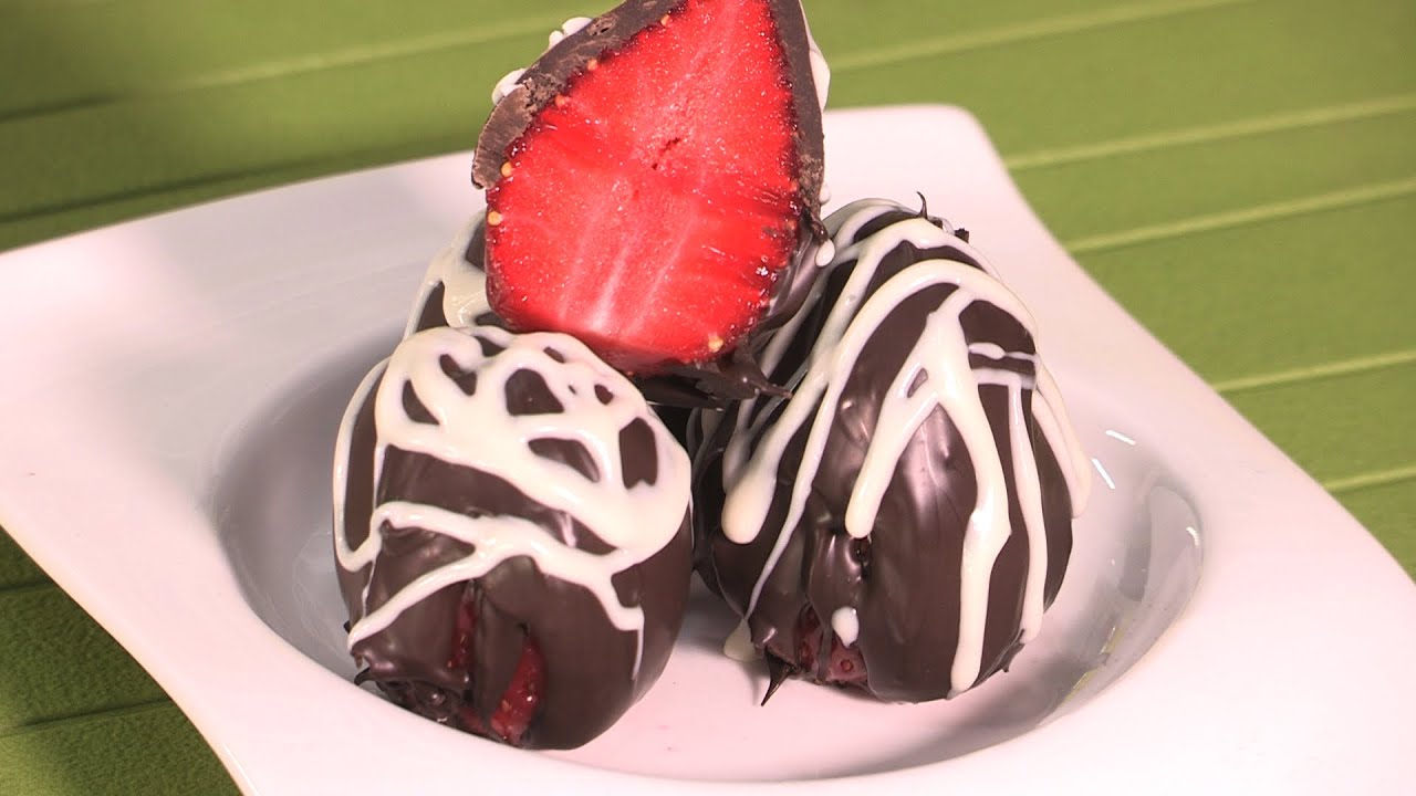 Valentine Desserts:- Strawberry Chocolate | chefharpalsingh