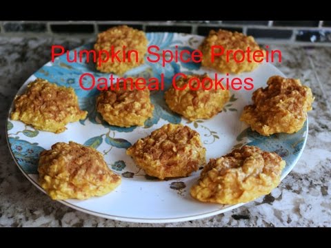 pumpkin spice protein oatmeal cookies