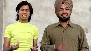 Ghuggi Runs For His Life - Ghuggi Yaar Gupp Na Maar - Punjabi Comedy Scene