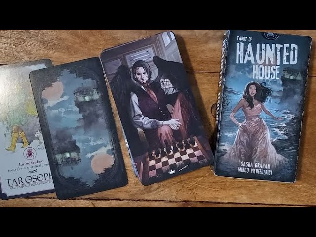 Tarot De La Casa Encantada - Mazo De 78 Cartas Con Bolsa, Juego De Adivinación Y Party Game En Inglés, Regalo Original