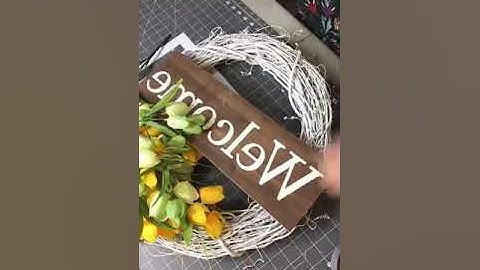How to make a tulip wreath on a grapevine wreath