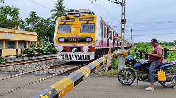 Back to Back EMU & MEDHA local || UP & DOWN Howrah-Katwa Local passing through a busy Rail gate