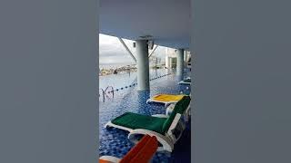 Karebosi Condotel swimming pool