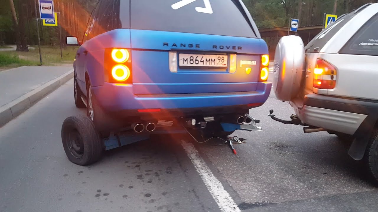 Понторезка упала с прицепа и минус два колеса - YouTube