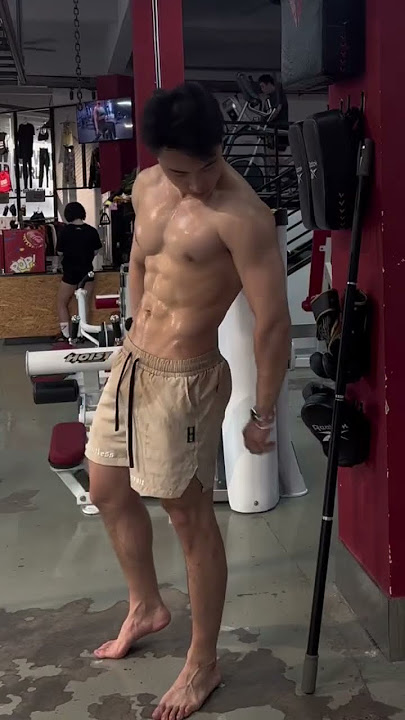 🤜🏻🤛🏻 #gym #hunk #asian