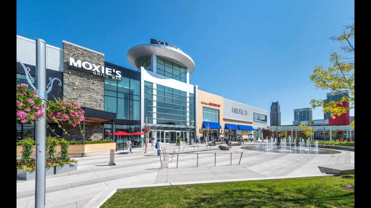 One shopping center. Торговый центр «Square one» в Миссиcсоге. Торговый центр в США. ТЦ В Торонто. Shopping Centre outside.